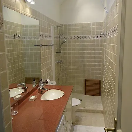 Desvergnes Будинок відпочинку *