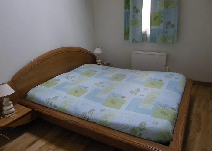 度假居 德斯沃内斯度假屋 *