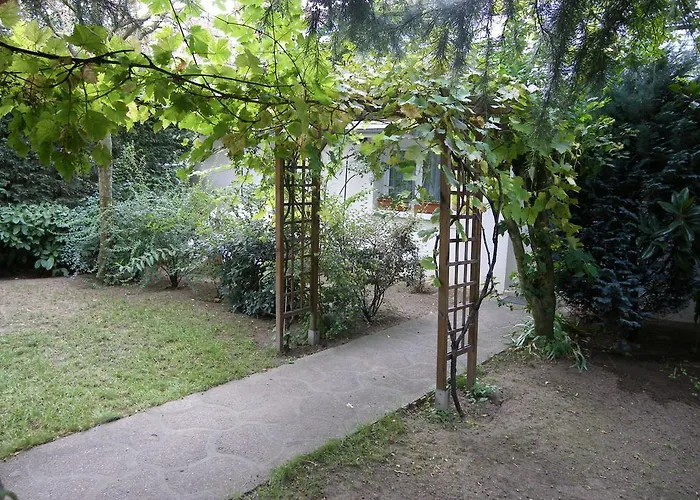 度假居 德斯沃内斯度假屋 *